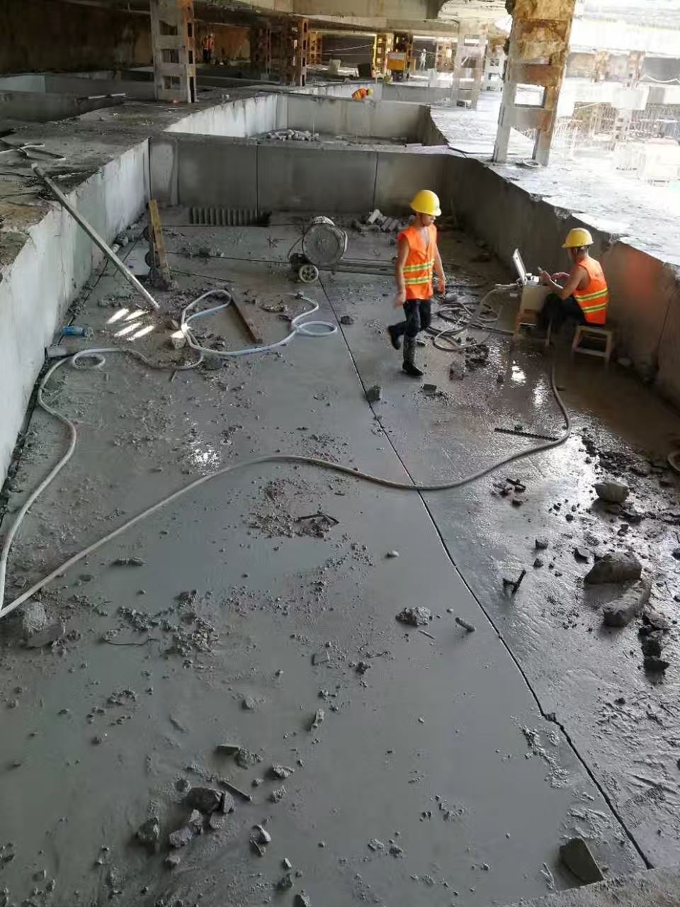 大理轨道梁拆除切割费用